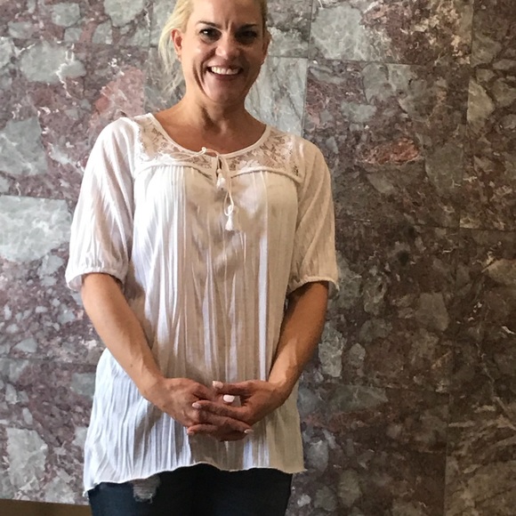 White French laundry top πsale π - Picture 4 of 8